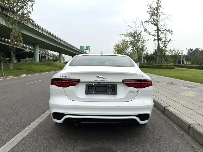 2022 Jaguar XE с пробегом 68 000 км