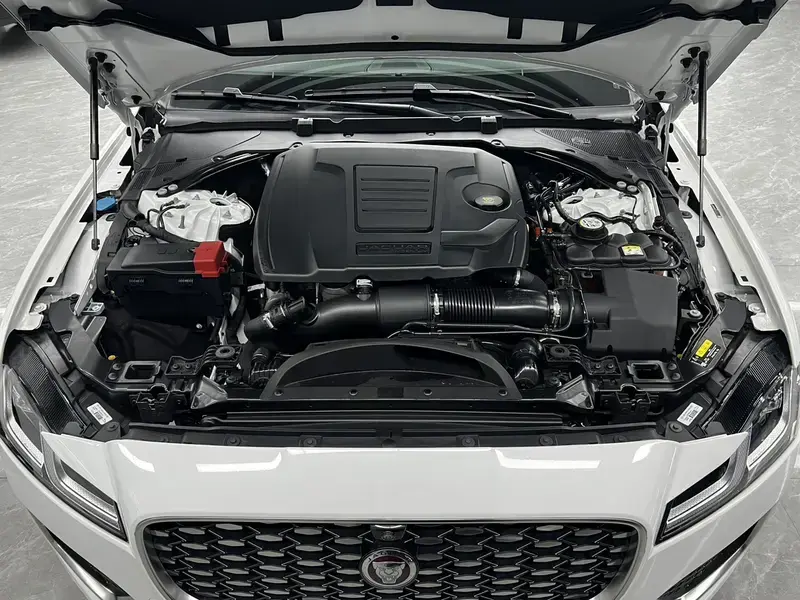 2021 Jaguar XF с пробегом 25 000 км