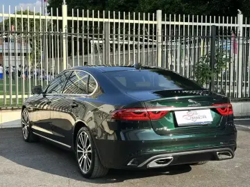 2022 Jaguar XF с пробегом 17 000 км