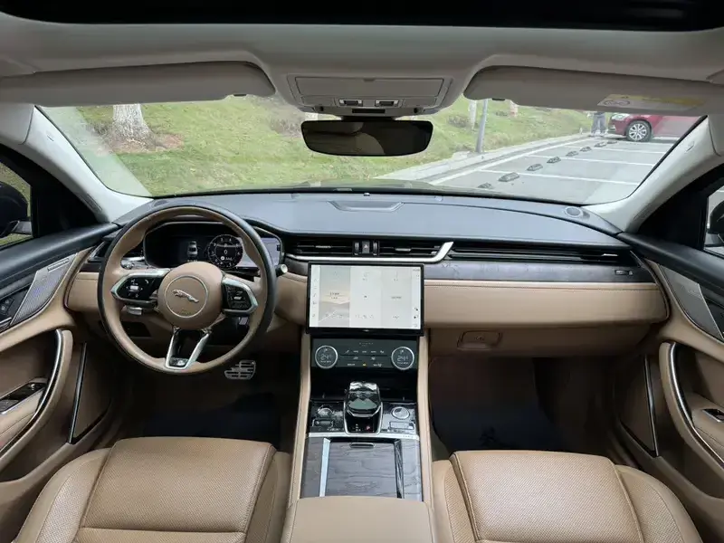 2023 Jaguar XF с пробегом 39 000 км