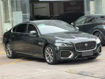 2021 Jaguar XF с пробегом 60 000 км
