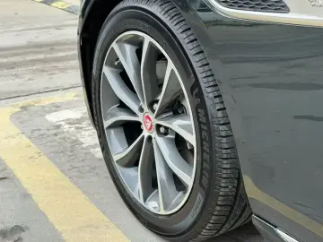 2021 Jaguar XF с пробегом 60 000 км