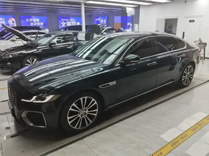 2022 Jaguar XF с пробегом 56 000 км