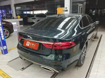 2022 Jaguar XF с пробегом 56 000 км
