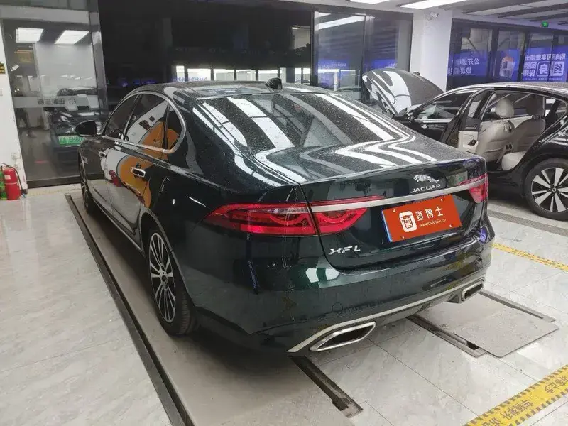 2022 Jaguar XF с пробегом 56 000 км