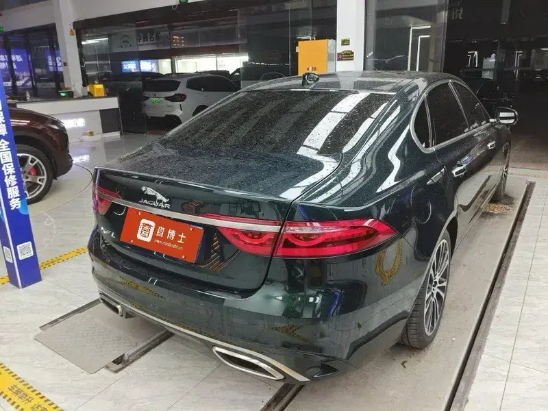 2022 Jaguar XF с пробегом 56 000 км