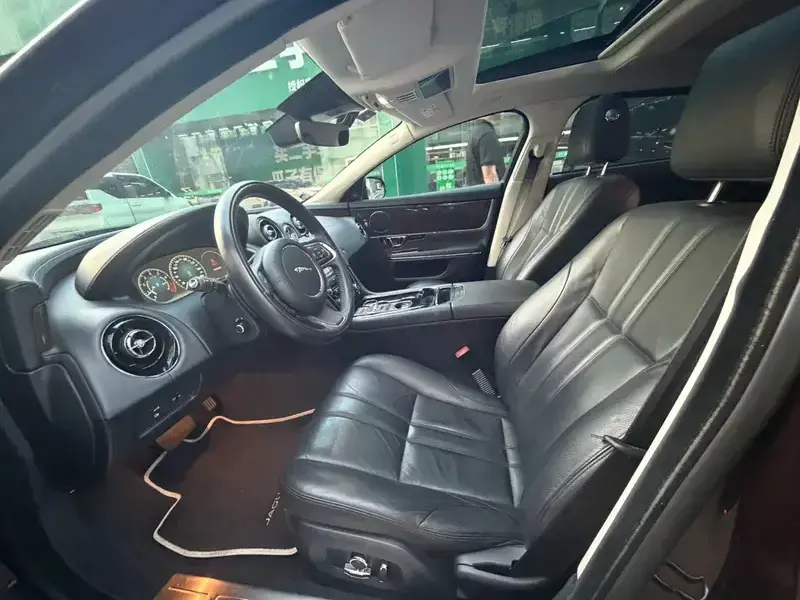 2018 Jaguar XJ с пробегом 95 000 км