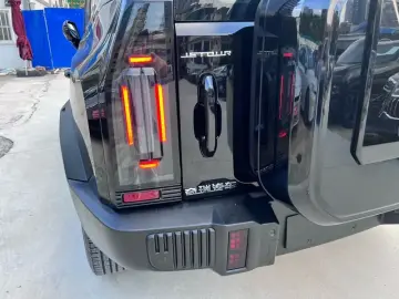 2023 JETOUR T2 с пробегом 22 000 км