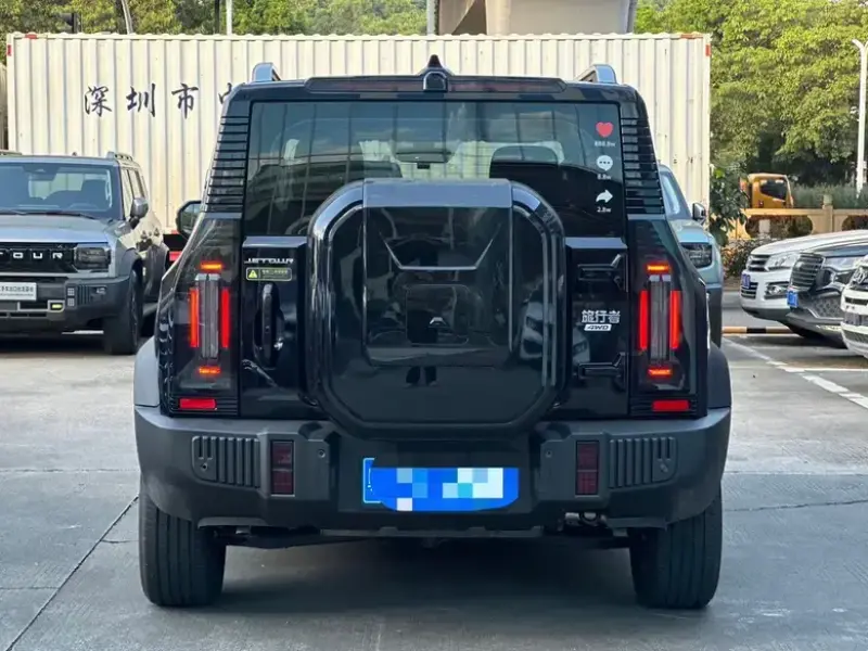 2025 JETOUR T2 с пробегом 11 000 км