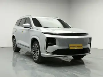2025 JETOUR Shanhai L9 с пробегом 5 700 км