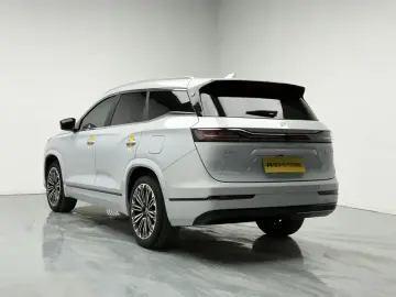 2025 JETOUR Shanhai L9 с пробегом 5 700 км