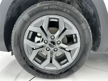 2023 Kia Seltos с пробегом 18 000 км