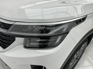 2023 Kia Seltos с пробегом 18 000 км