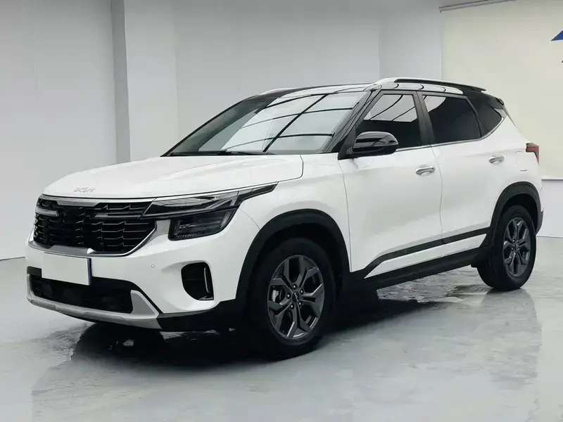 2023 Kia Seltos с пробегом 17 000 км