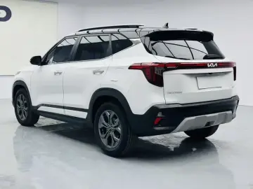 2023 Kia Seltos с пробегом 17 000 км