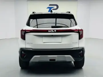 2023 Kia Seltos с пробегом 17 000 км