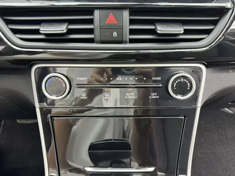 2023 Kia Seltos с пробегом 17 000 км