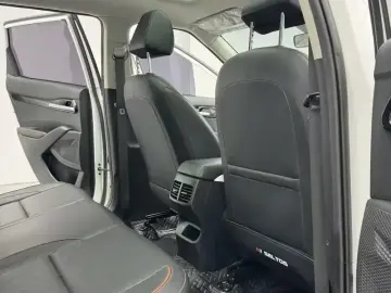 2023 Kia Seltos с пробегом 17 000 км