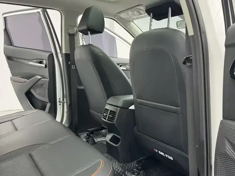 2023 Kia Seltos с пробегом 17 000 км
