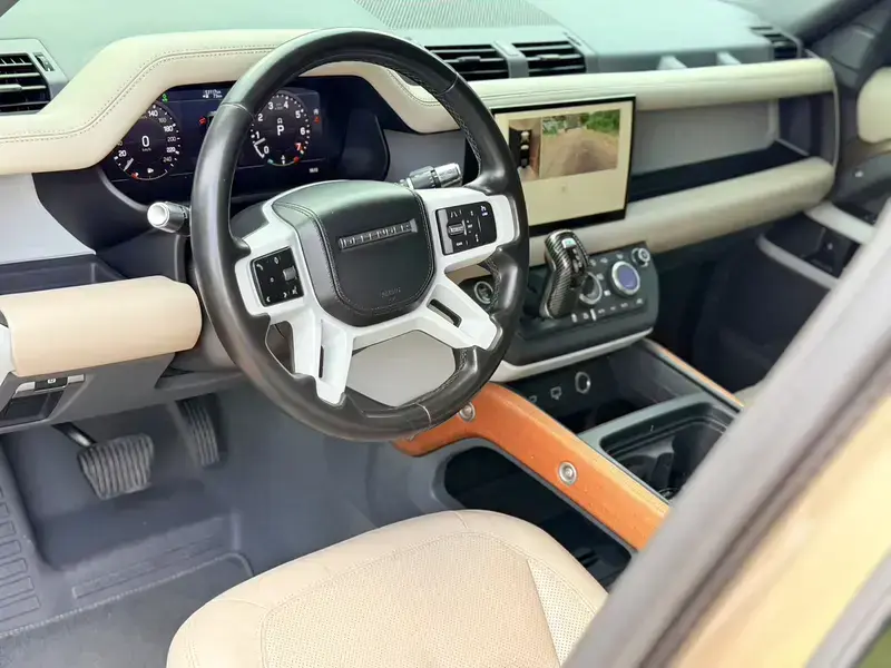 2020 Land Rover Defender с пробегом 120 000 км