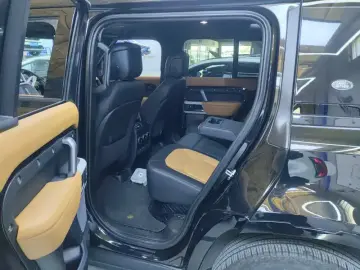2024 Land Rover Defender с пробегом 39 000 км