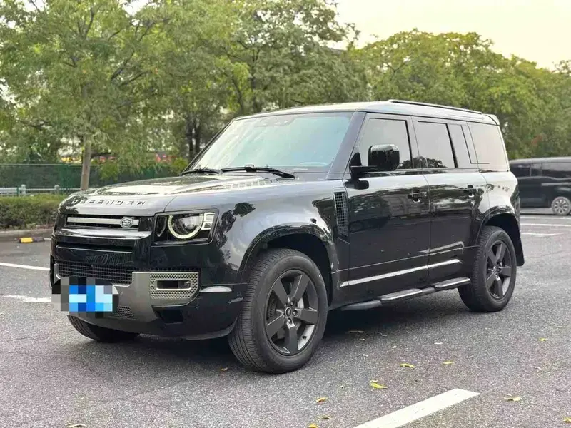 2025 Land Rover Defender с пробегом 13 000 км