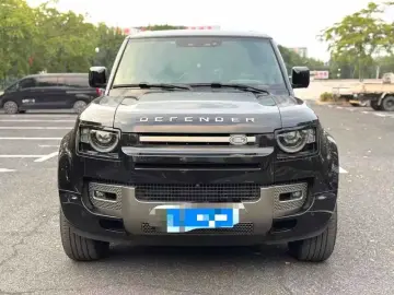 2025 Land Rover Defender с пробегом 13 000 км