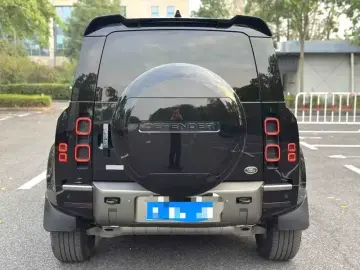 2025 Land Rover Defender с пробегом 13 000 км