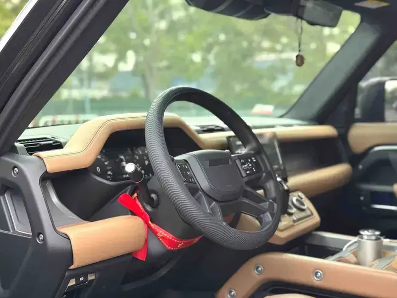 2025 Land Rover Defender с пробегом 13 000 км