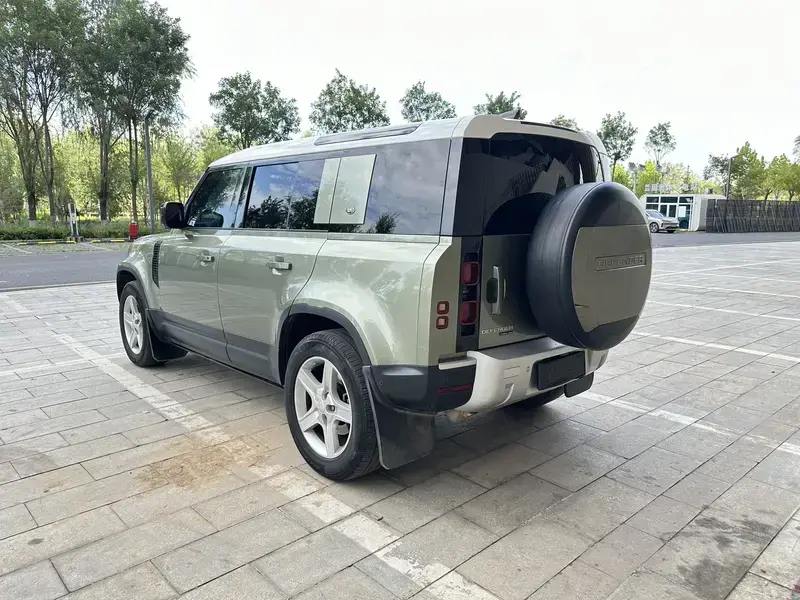 2020 Land Rover Defender с пробегом 53 000 км