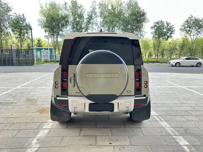 2020 Land Rover Defender с пробегом 53 000 км