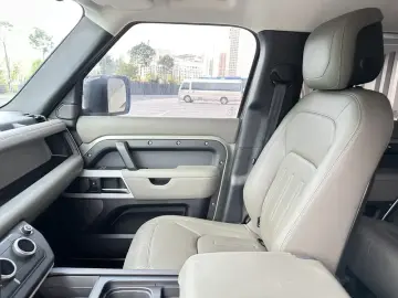 2020 Land Rover Defender с пробегом 53 000 км