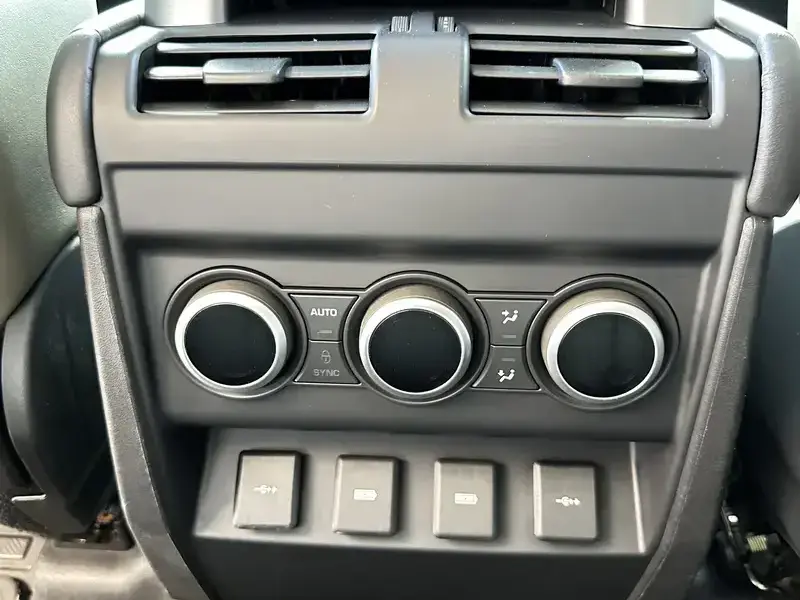 2020 Land Rover Defender с пробегом 53 000 км