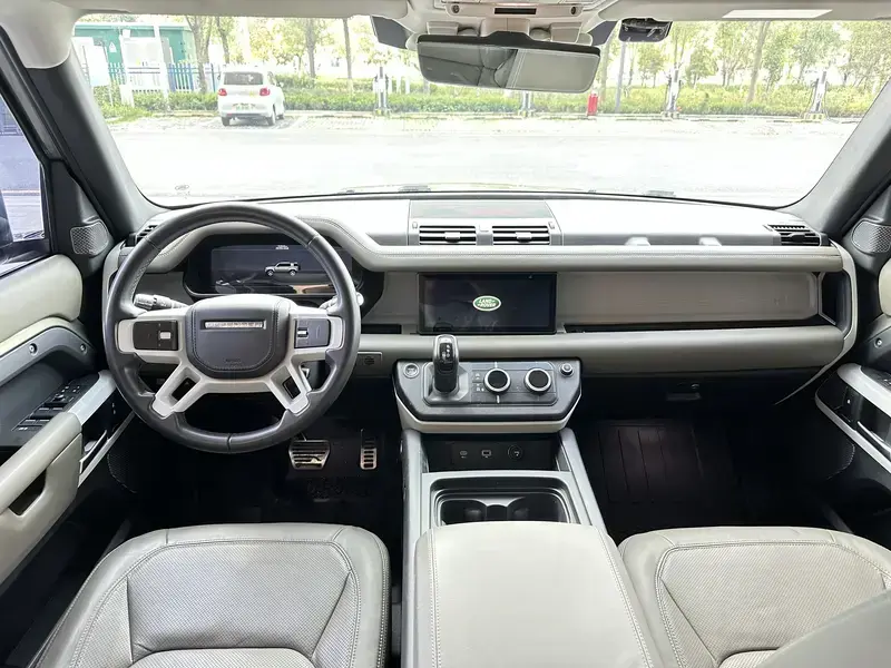 2020 Land Rover Defender с пробегом 53 000 км