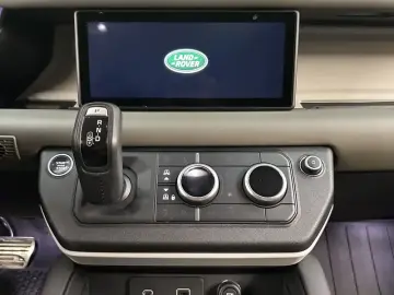 2020 Land Rover Defender с пробегом 53 000 км
