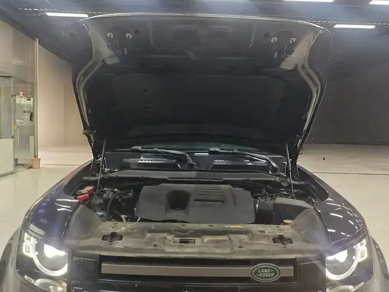 2025 Land Rover Defender с пробегом 17 000 км
