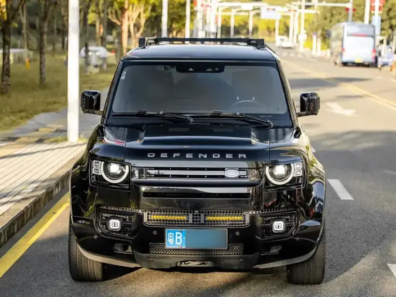 2023 Land Rover Defender с пробегом 43 000 км