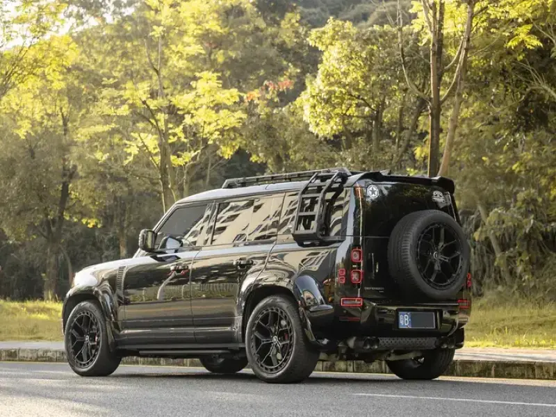 2023 Land Rover Defender с пробегом 43 000 км