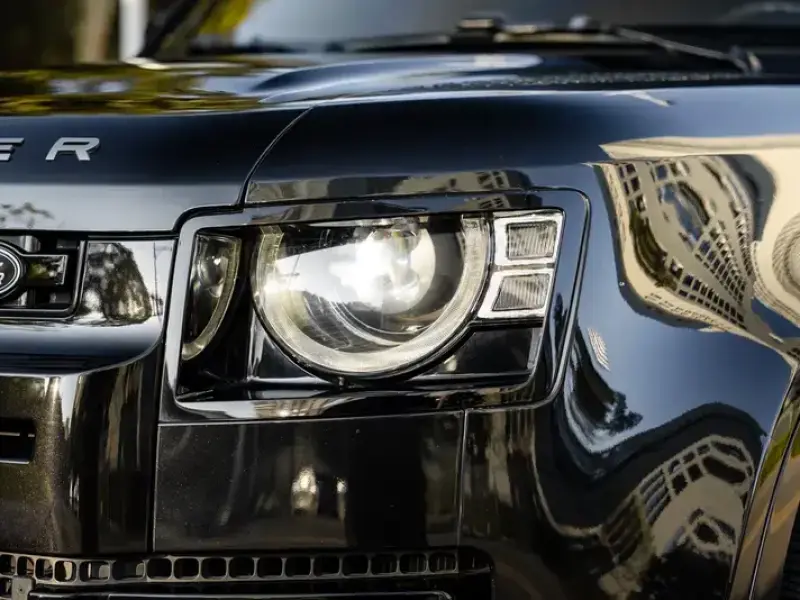 2023 Land Rover Defender с пробегом 43 000 км