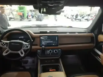 2024 Land Rover Defender с пробегом 107 100 км