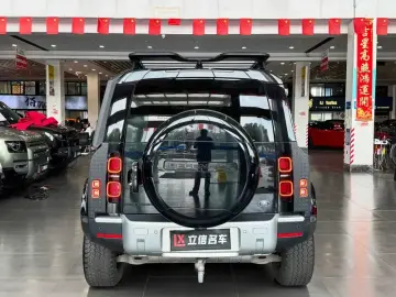 2023 Land Rover Defender с пробегом 40 000 км