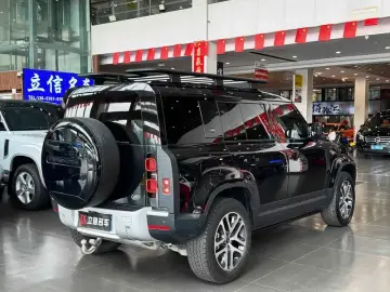 2023 Land Rover Defender с пробегом 40 000 км