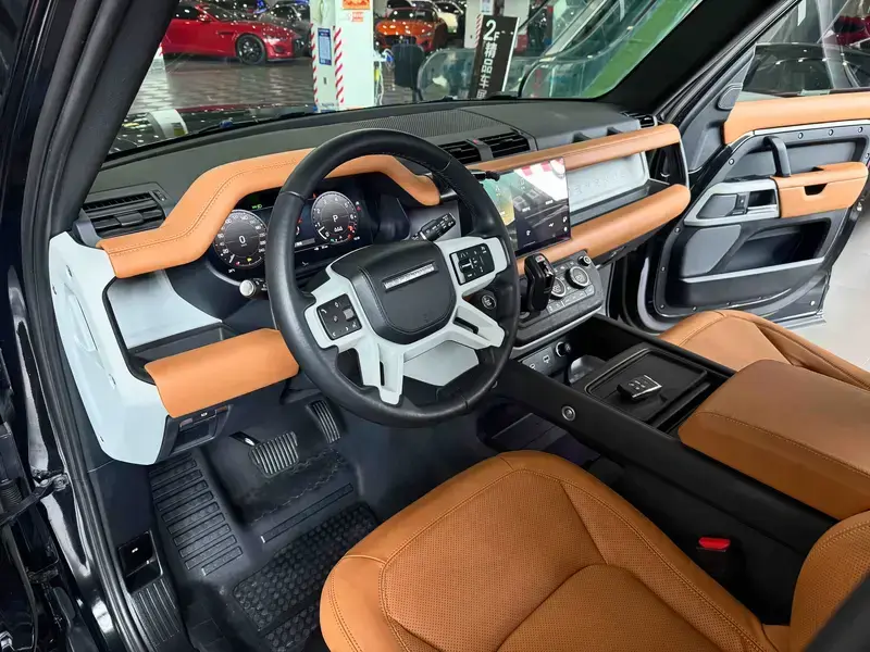 2023 Land Rover Defender с пробегом 40 000 км