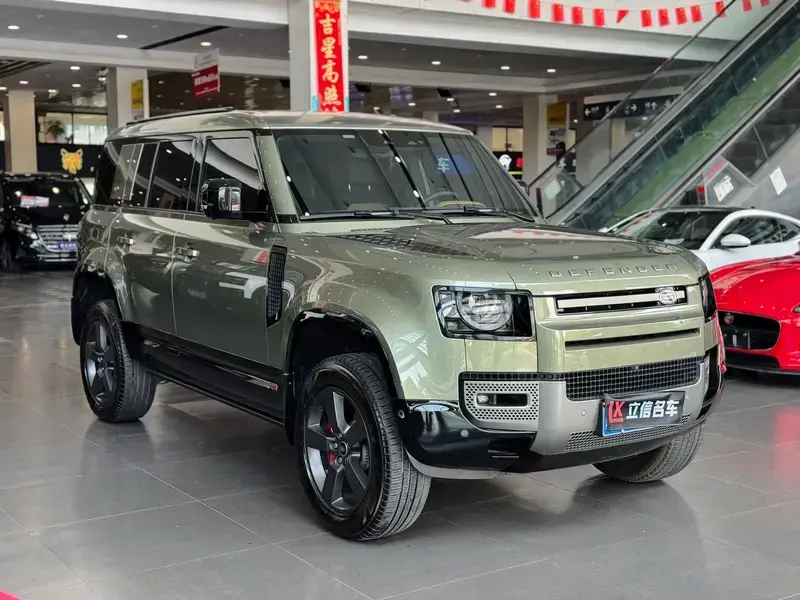 2024 Land Rover Defender с пробегом 16 000 км