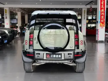 2024 Land Rover Defender с пробегом 16 000 км