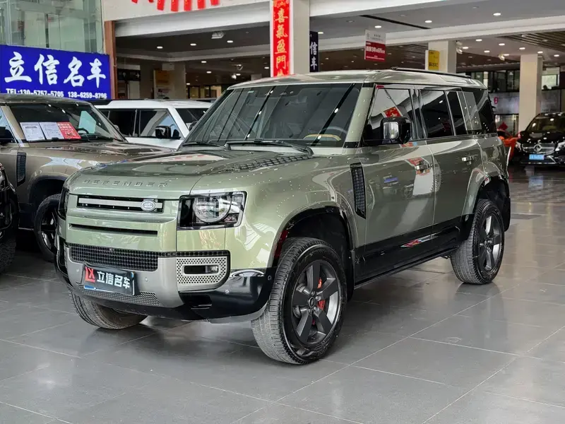 2024 Land Rover Defender с пробегом 16 000 км