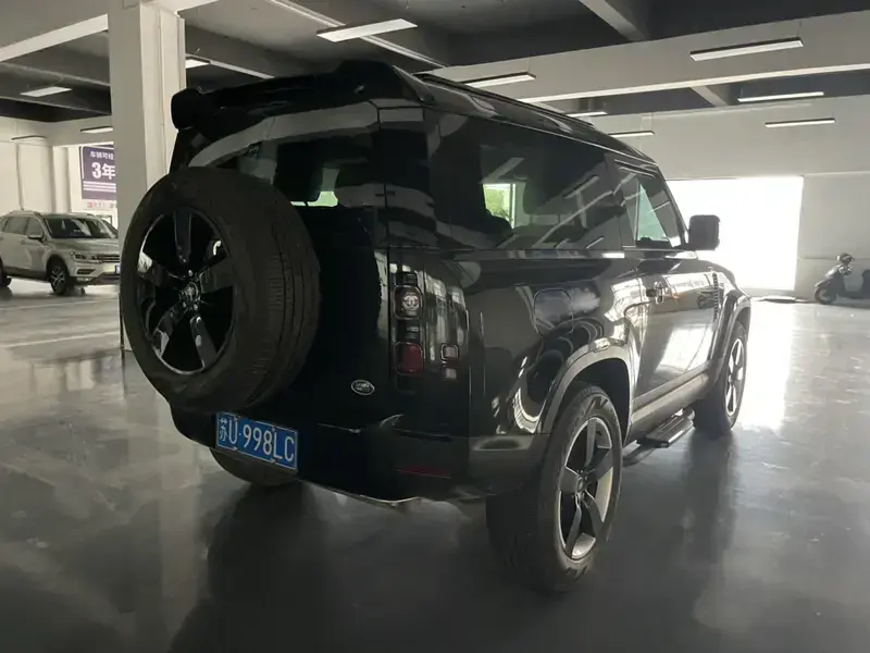 2024 Land Rover Defender с пробегом 20 000 км