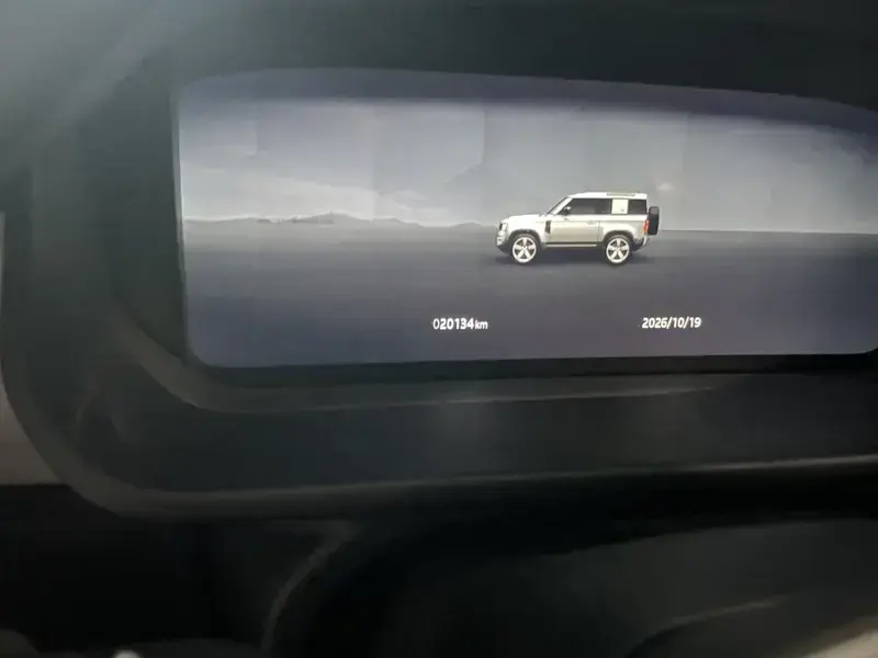2024 Land Rover Defender с пробегом 20 000 км