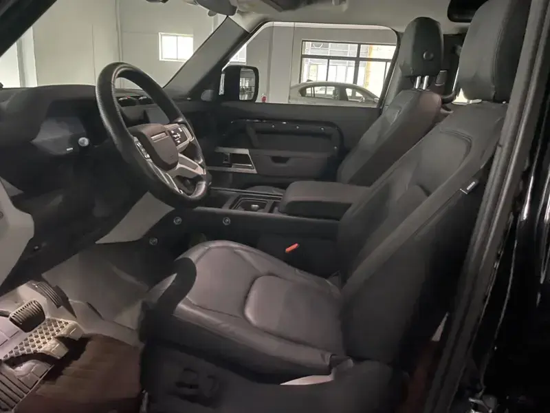 2024 Land Rover Defender с пробегом 20 000 км
