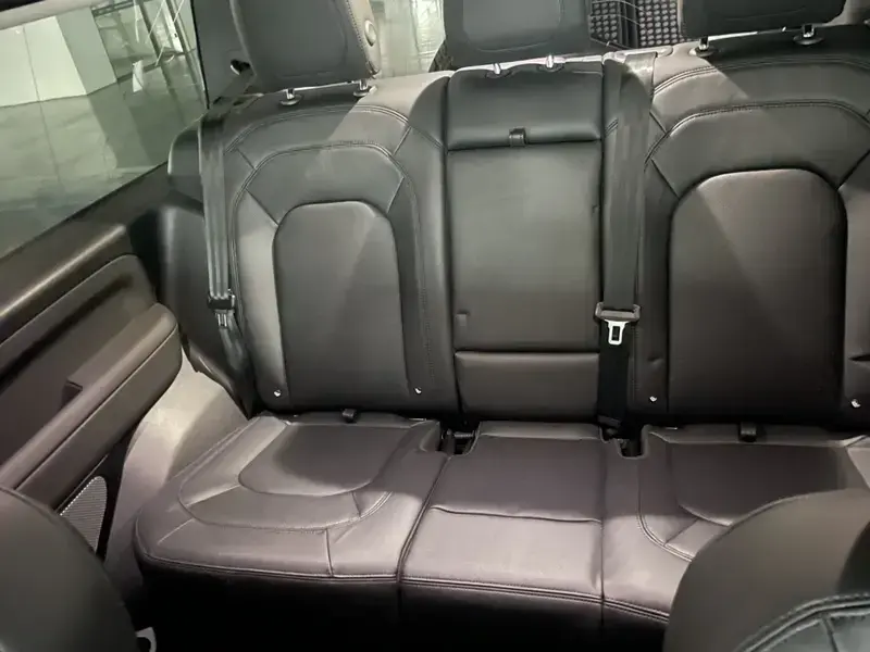 2024 Land Rover Defender с пробегом 20 000 км